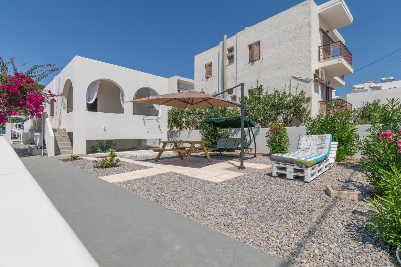 Grandpa's Yard Apartment Adamantas  Bagian luar foto